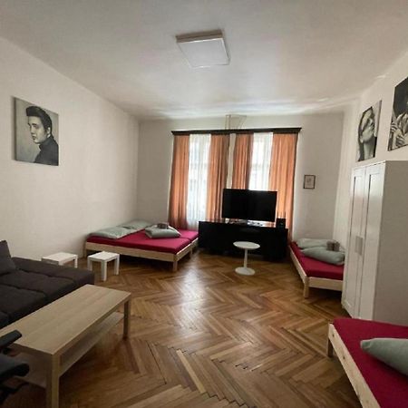 Red&Black Apartment City Centr, Na Hradbach 118 Ostrava Exterior foto
