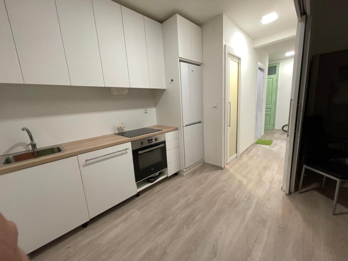 Red&Black Apartment City Centr, Na Hradbach 118 Ostrava Exterior foto