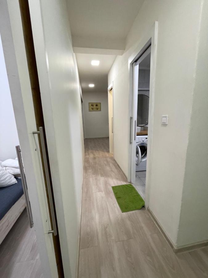 Red&Black Apartment City Centr, Na Hradbach 118 Ostrava Exterior foto