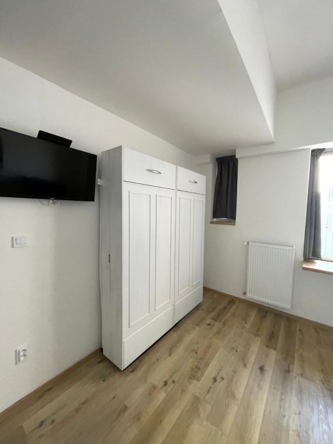 Red&Black Apartment City Centr, Na Hradbach 118 Ostrava Exterior foto
