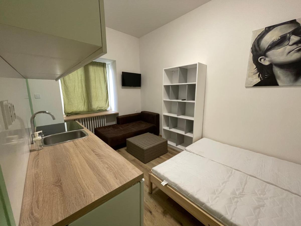Red&Black Apartment City Centr, Na Hradbach 118 Ostrava Exterior foto
