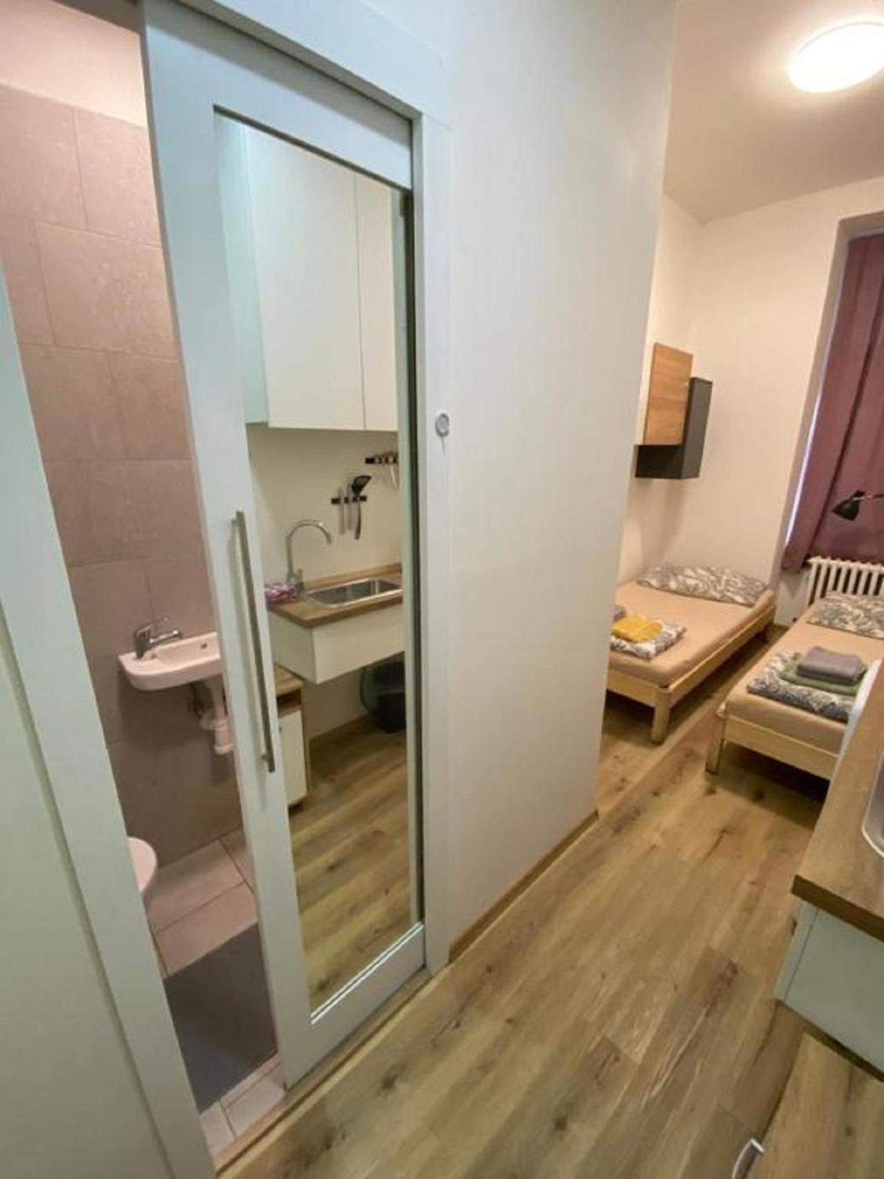 Red&Black Apartment City Centr, Na Hradbach 118 Ostrava Exterior foto