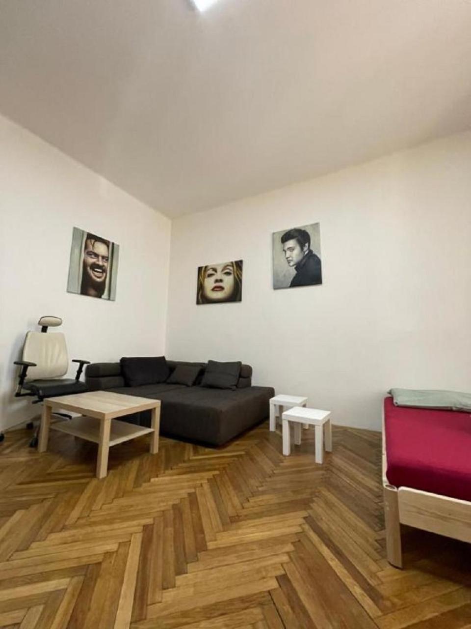 Red&Black Apartment City Centr, Na Hradbach 118 Ostrava Exterior foto